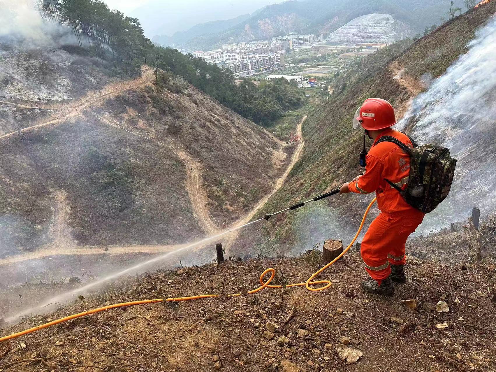 福建金森參加三明市2023年市縣鄉(xiāng)村一體化森林防滅火應(yīng)急演練 福建金森參加三明市2023年市縣鄉(xiāng)村一體化森林防滅火應(yīng)急演練